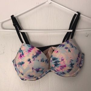 PINK Victoria’s Secret Super Push-up bra